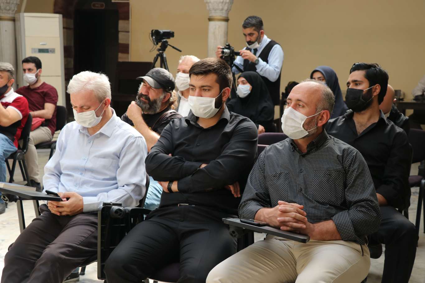 Türkiye Aile Meclisi: "Aileyi korumak için önce aileyi yıkan yasalar kaldırılmalı"